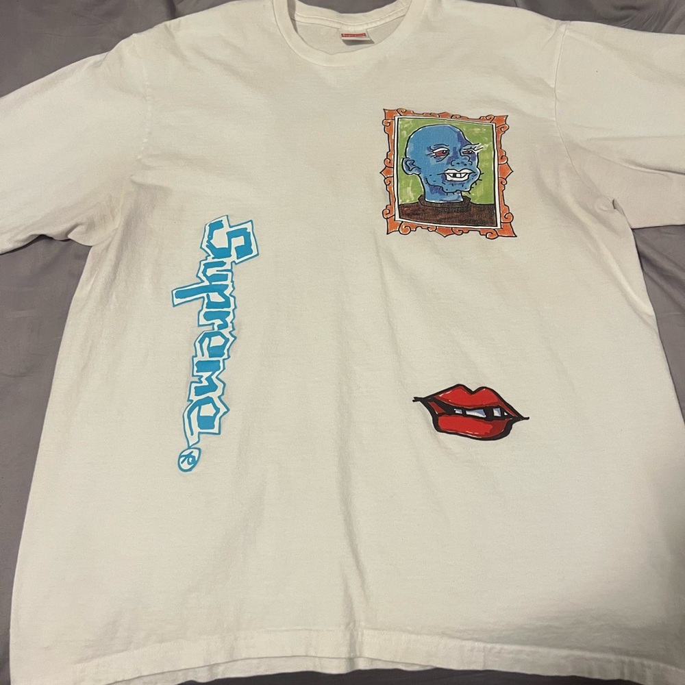 supreme t-shirt size large